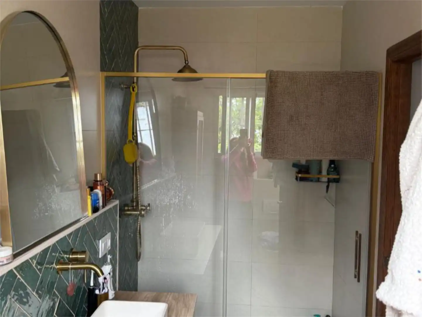 Houses for sale in Calle Libertad, 24, Oromana Bathroom of Houses for sale in Alcalá de Guadaira with Air Conditioner and Swimming Pool