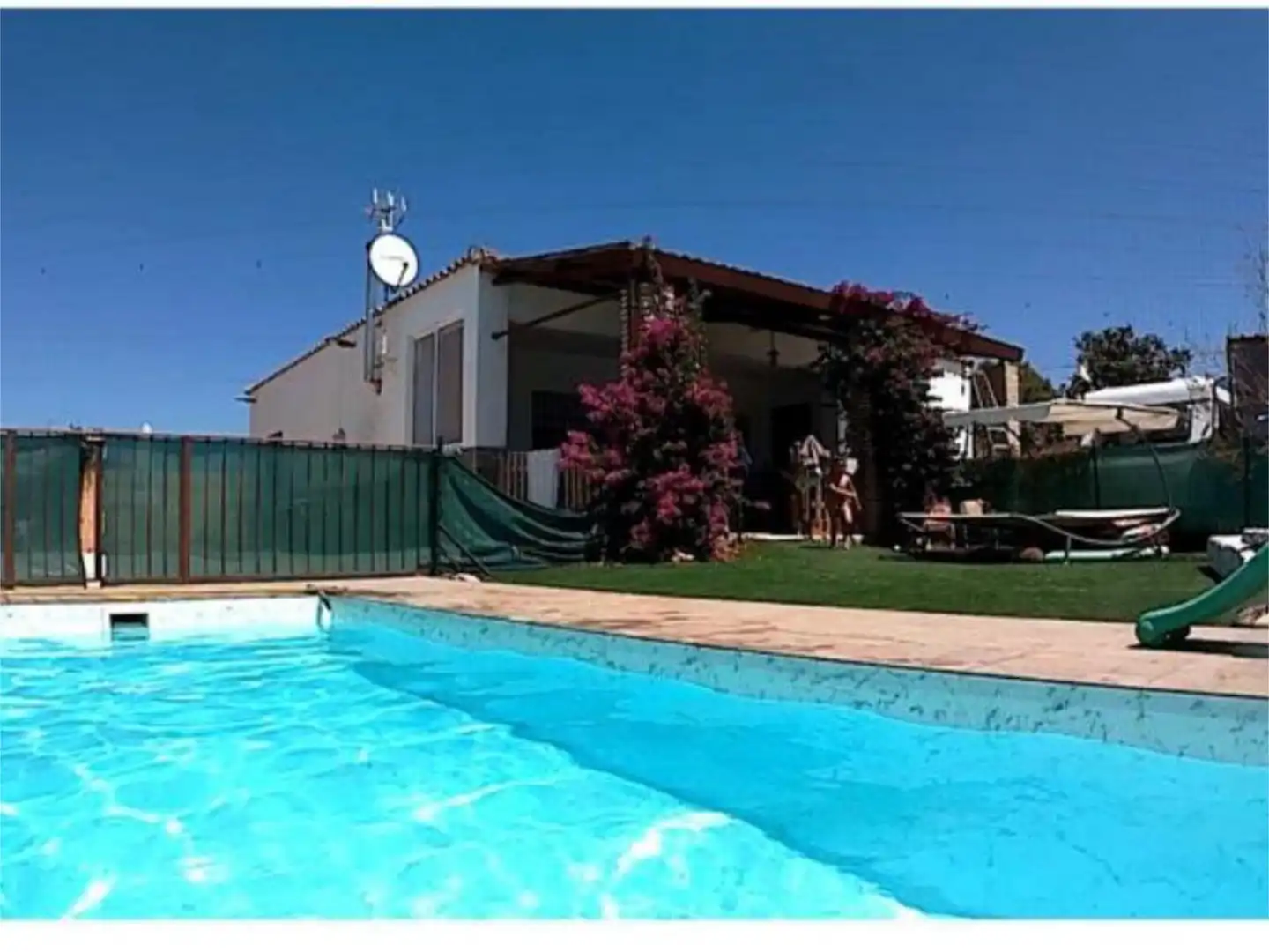 Piscina de Casa o chalet en venta en Alcalá de Guadaira con Aire acondicionado, Jardín privado y Trastero