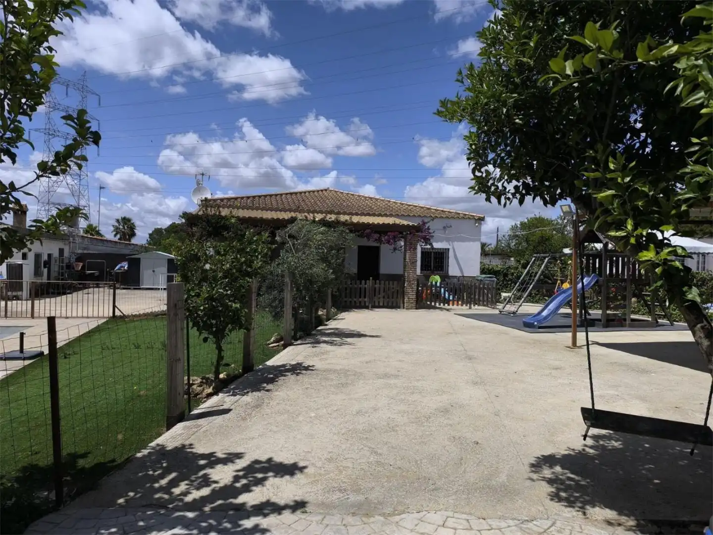 Houses for sale in Calle Libertad, 24, Oromana Garden of Houses for sale in Alcalá de Guadaira with Air Conditioner and Swimming Pool