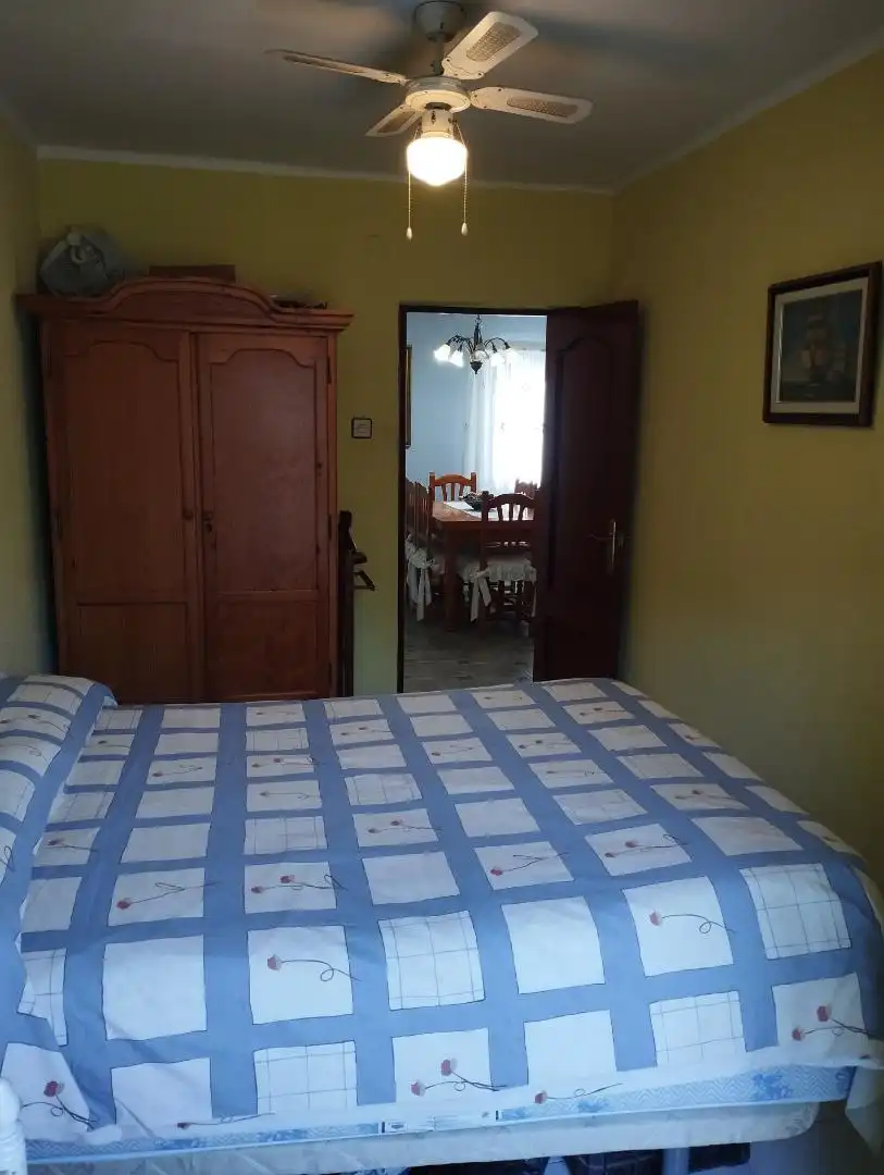 Piso en venta en Avenida del Mediterráneo, 243, San Luis Habitación de Piso en venta en Almería con Aire acondicionado, Calefacción y Amueblado