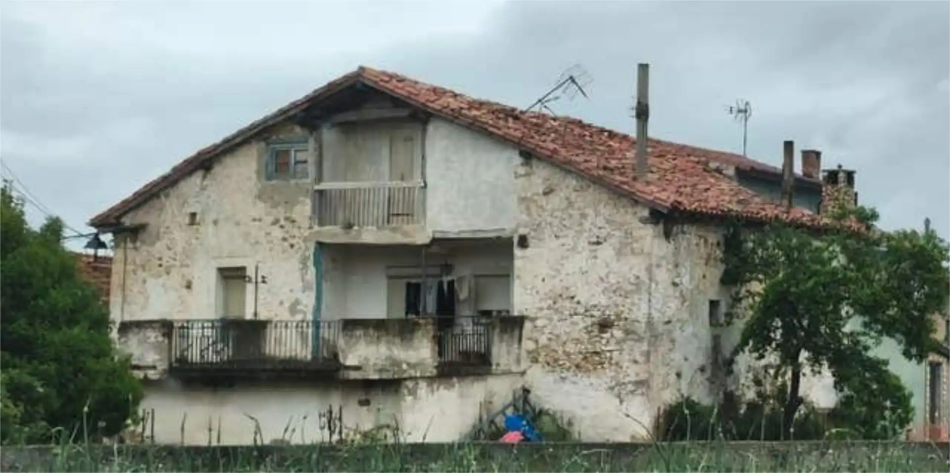 Vista exterior de Casa o chalet en venta en Medina de Pomar con Jardín privado y Terraza