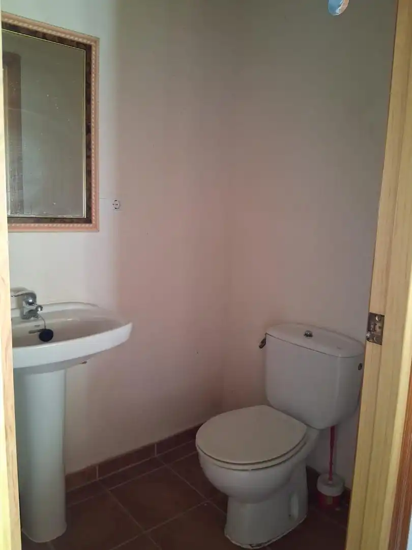 Badezimmer von Garage zum Verkauf in Moraleja