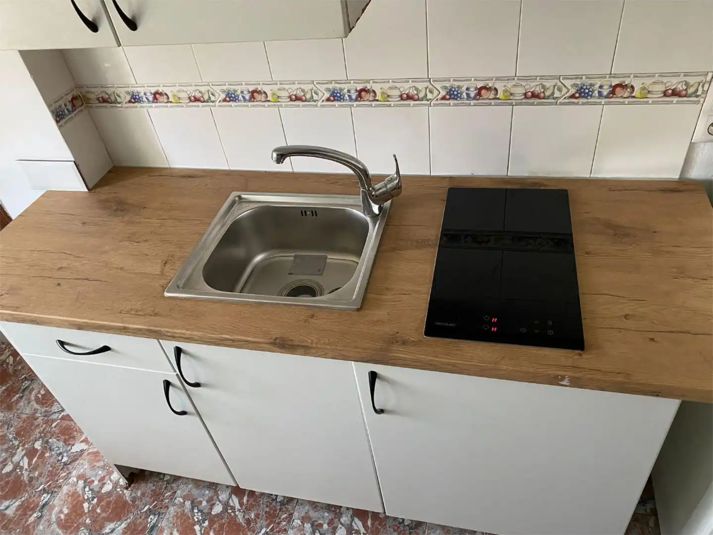 Estudi de lloguer a Calle Ramón Crespo, 29, Ciudad Universitaria Cuina de Estudi de lloguer en Madrid amb Calefacció i Moblat