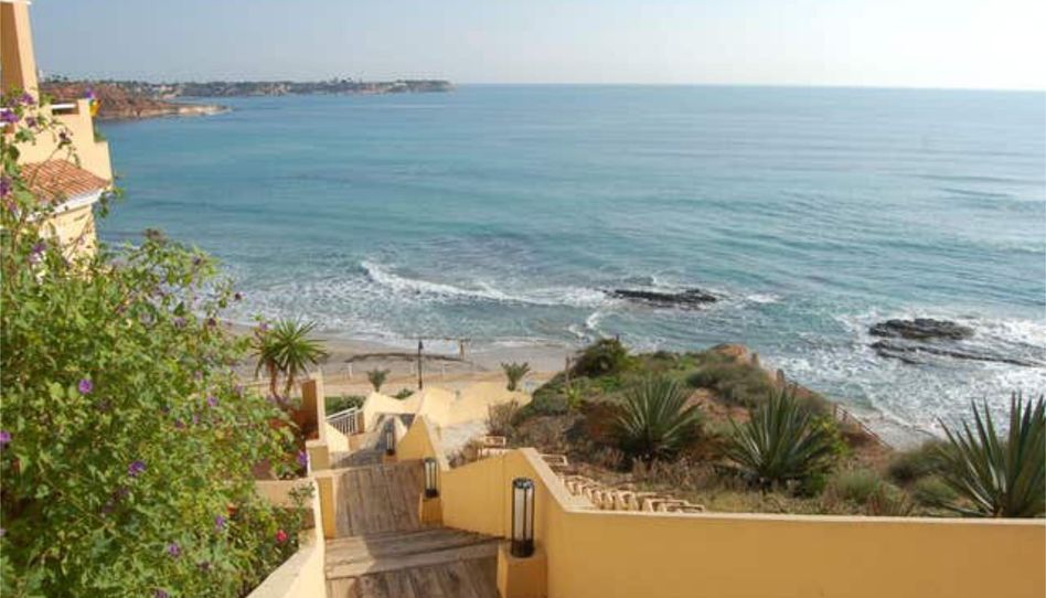 Apartamento de alquiler en Campoamor, Orihuela - imagen 1 Foto 1 de Apartamento de alquiler en Campoamor, Orihuela