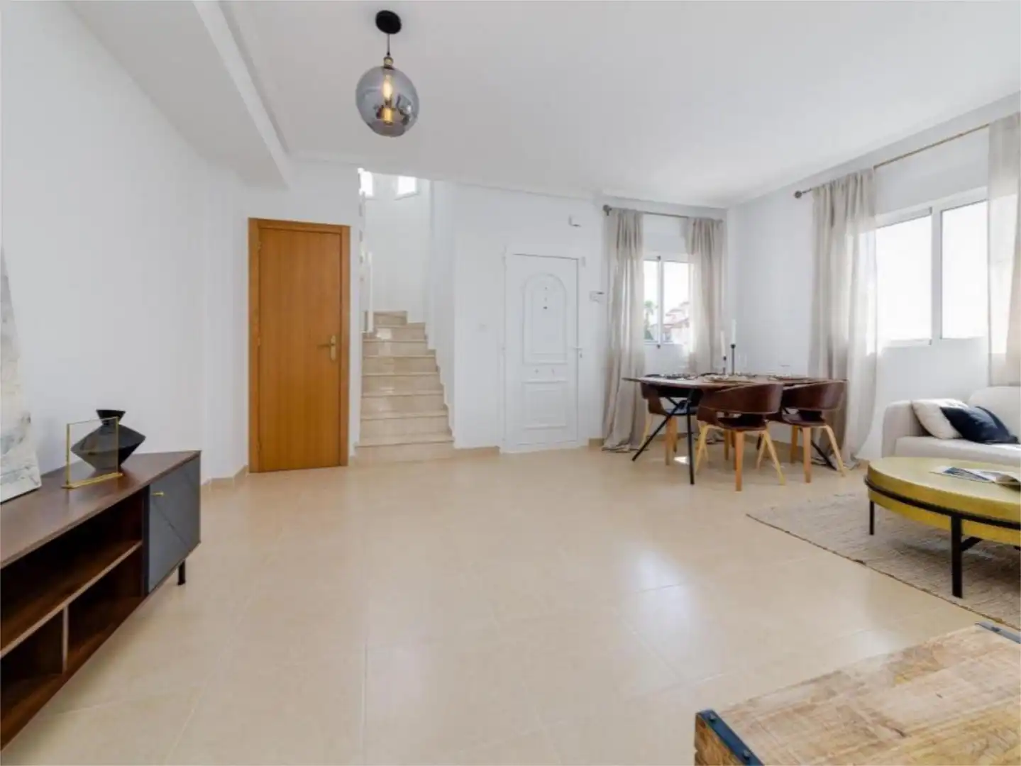 Flat for sale in Flix  with Air Conditioner, Terrace and Balcony