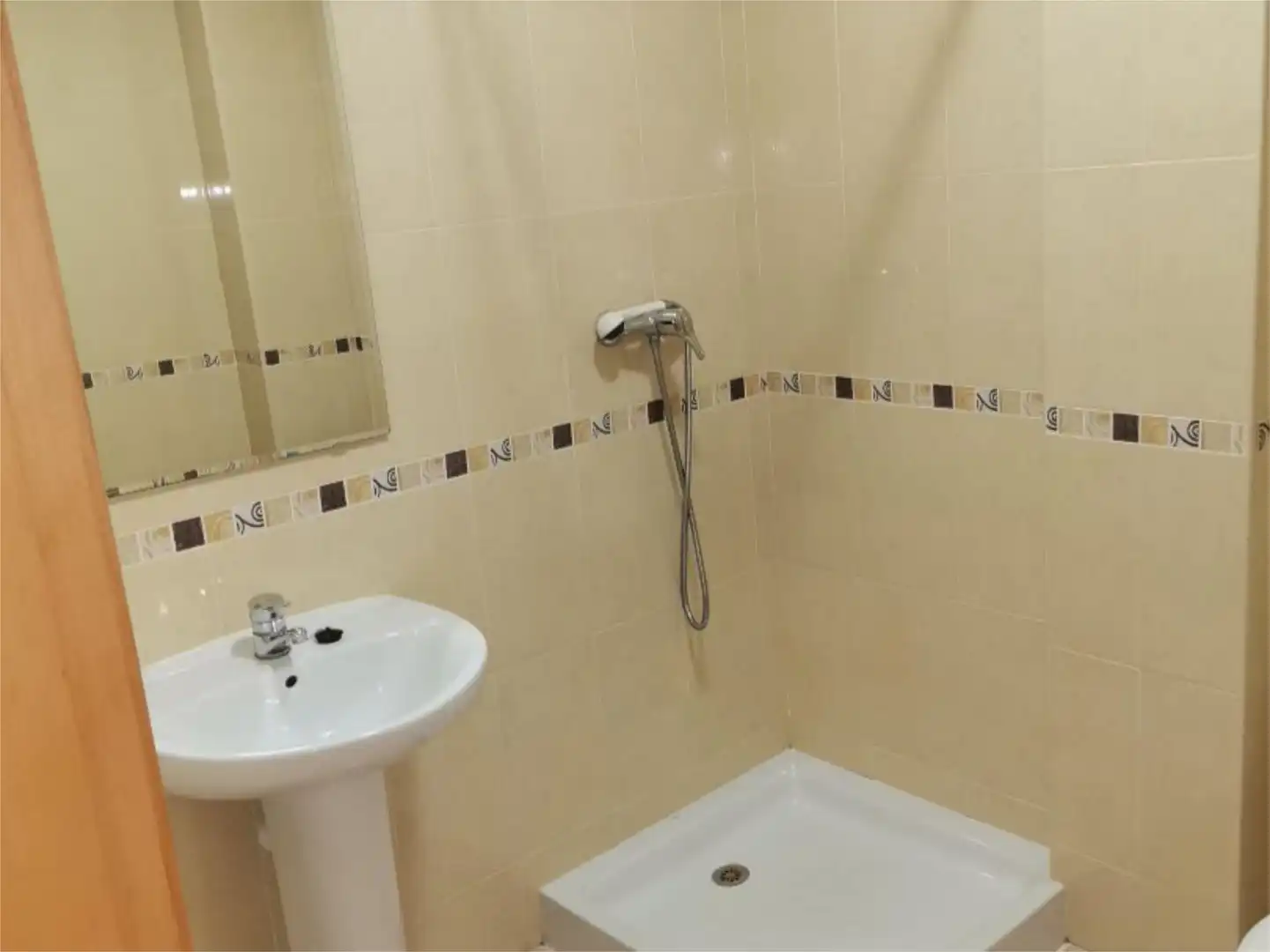 Bathroom of Flat for sale in Olivenza  with Terrace, Storage room and Community parking
