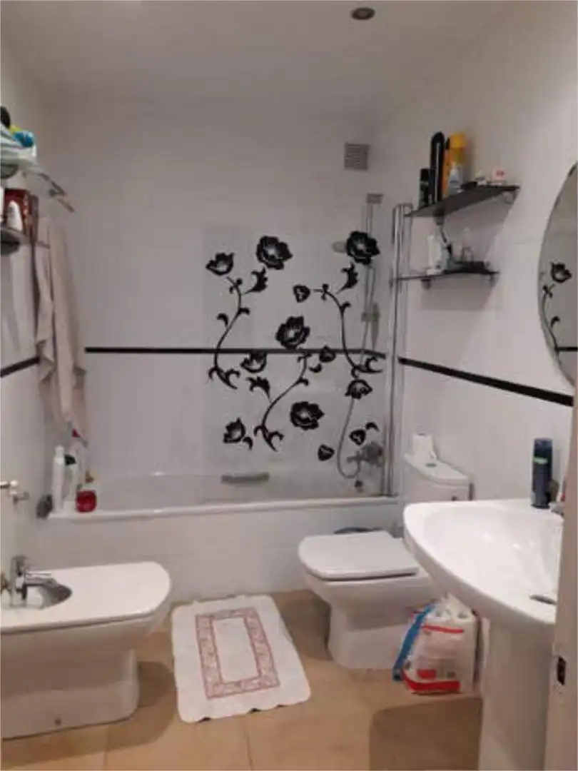 Badezimmer von Wohnungen zur Miete in Castro-Urdiales mit Heizung, Terrasse und Möbliert