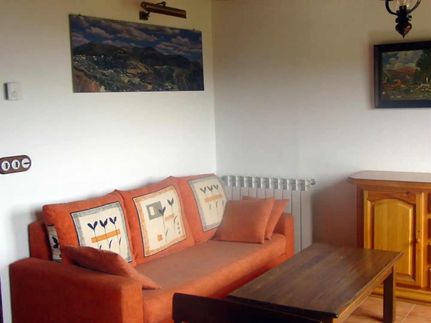 Sala de estar de Apartamento de alquiler en Camprodon con Calefacción, Jardín privado y Amueblado