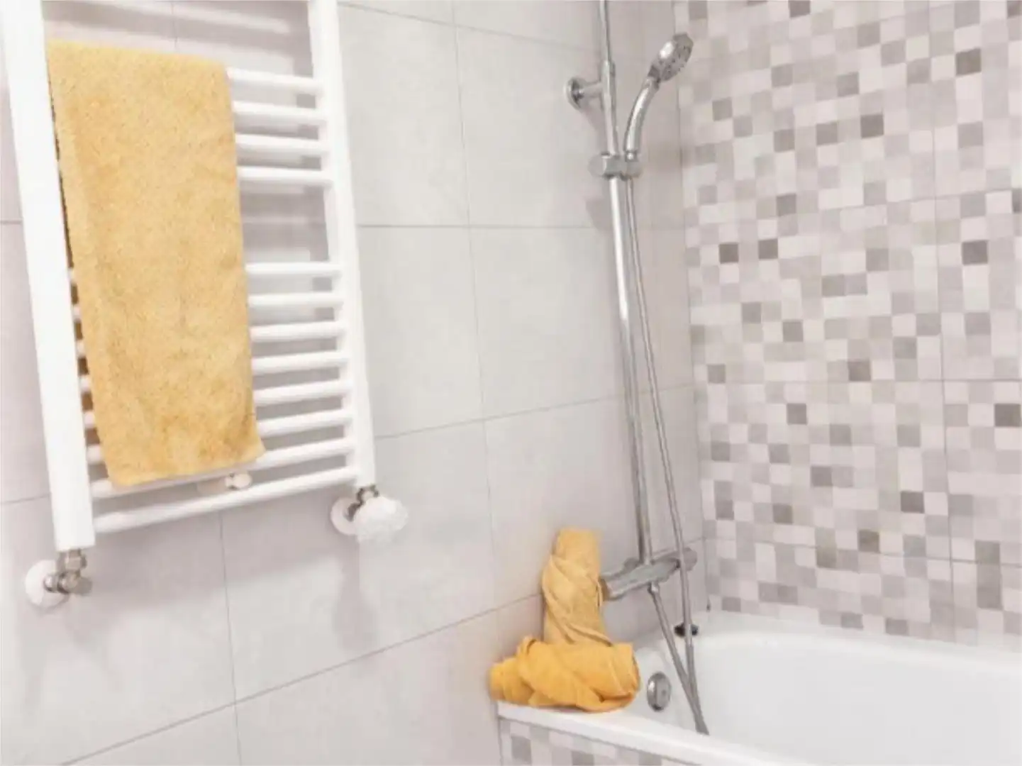 Badezimmer von Wohnung zum Verkauf in Terrassa mit Klimaanlage, Heizung und Terrasse