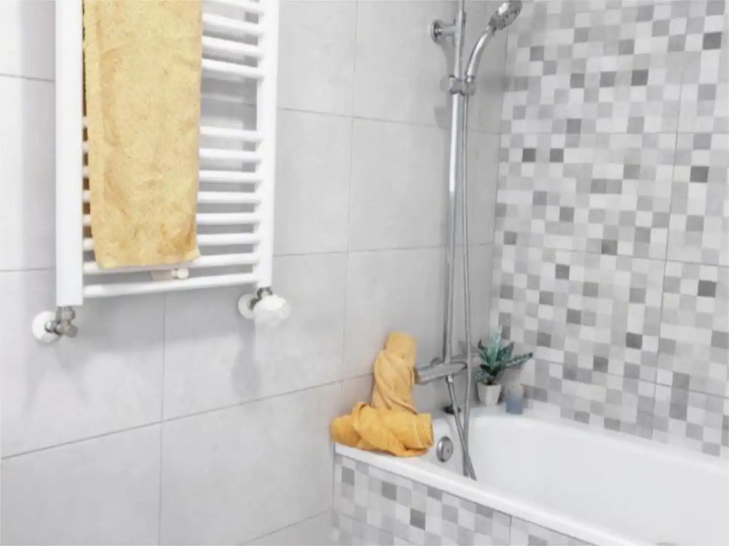 Badezimmer von Wohnung zum Verkauf in Terrassa mit Klimaanlage, Heizung und Terrasse