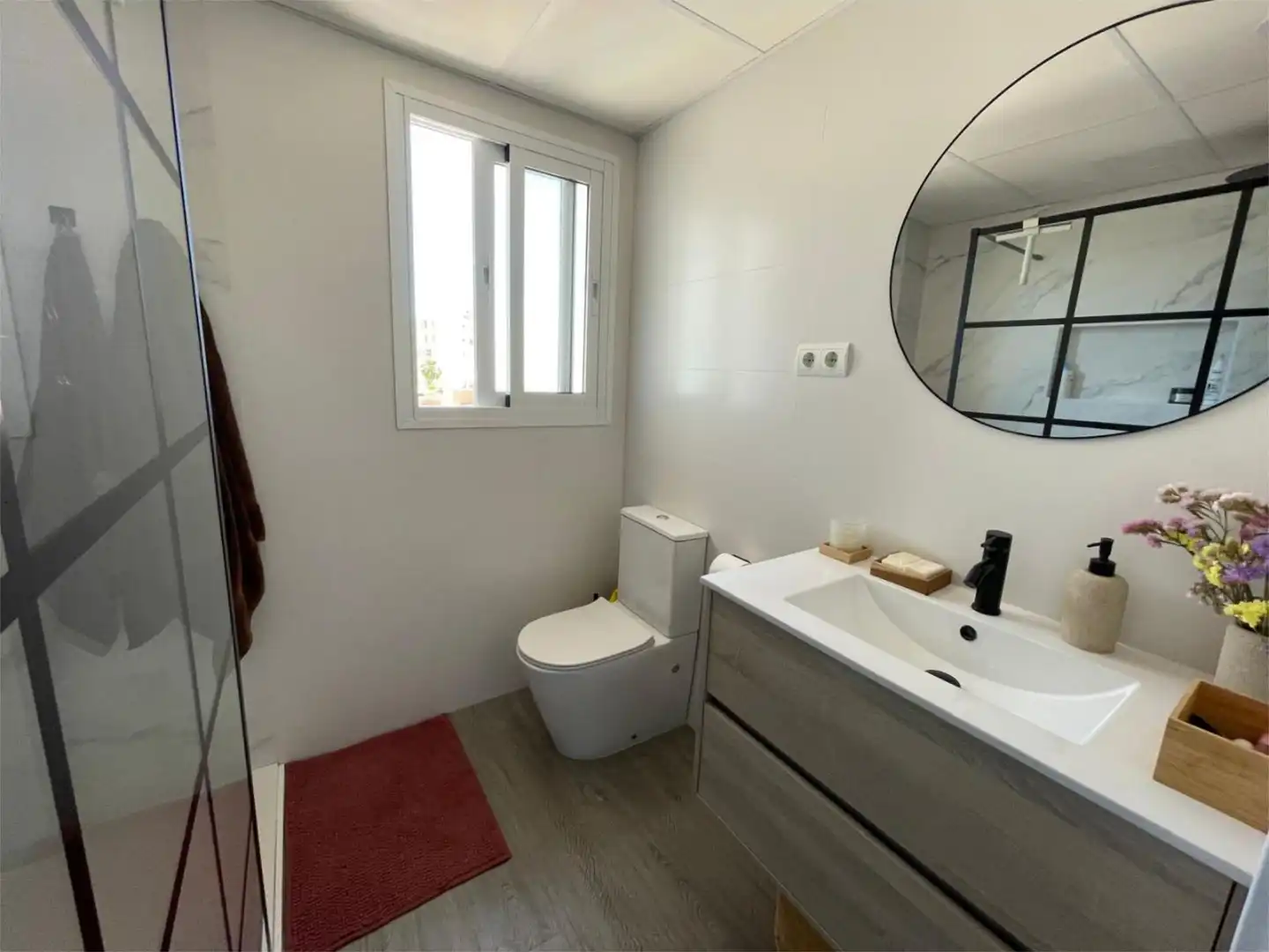 Baño de Piso en venta en Málaga con Parquet y Amueblado