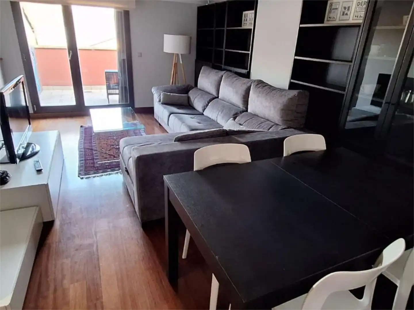 Piso de alquiler en Avenida Esteribar, 86, Esteribar Sala de estar de Piso de alquiler en Esteribar con Calefacción, Parquet y Terraza