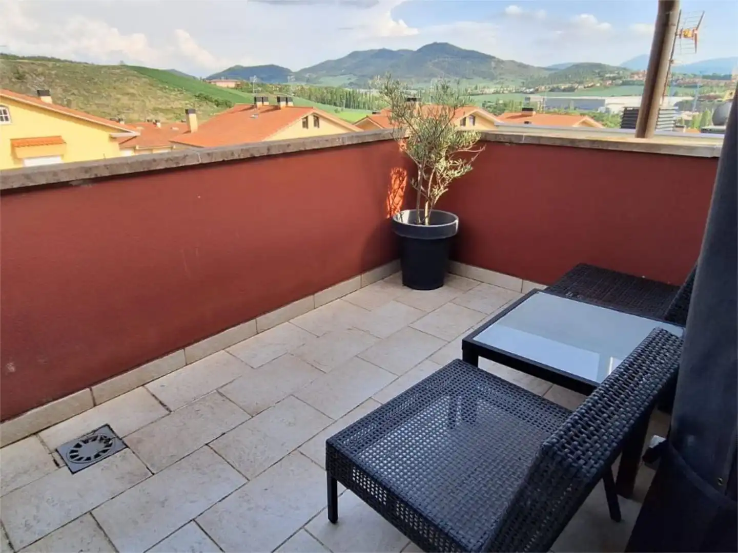 Piso de alquiler en Avenida Esteribar, 86, Esteribar Terraza de Piso de alquiler en Esteribar con Calefacción, Parquet y Terraza