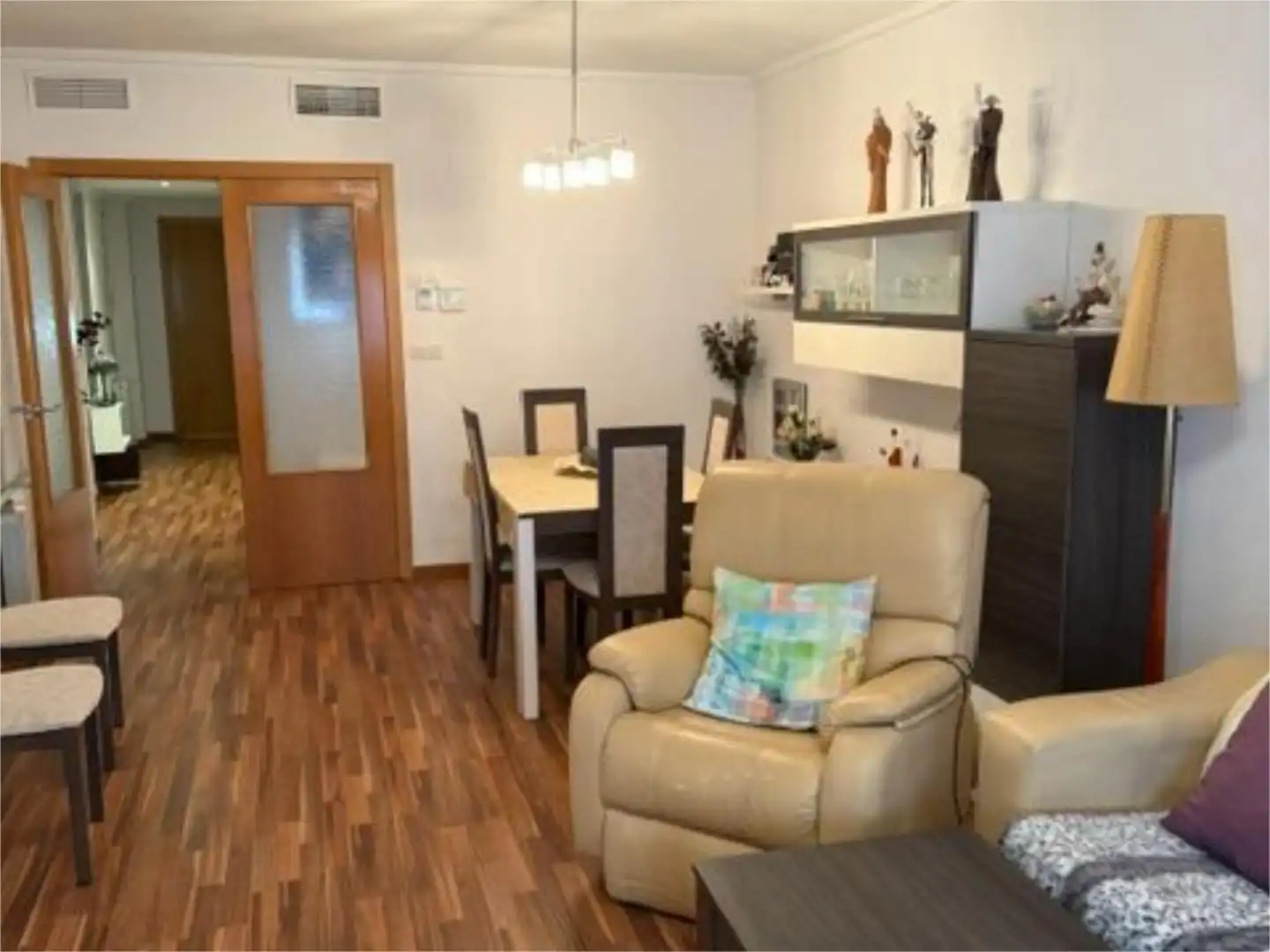 Piso en venta en Calle San Ignacio de Loyola, 25, Plaza de Toros - Avenida Chapí - Trinquete Comedor de Piso en venta en Elda con Aire acondicionado