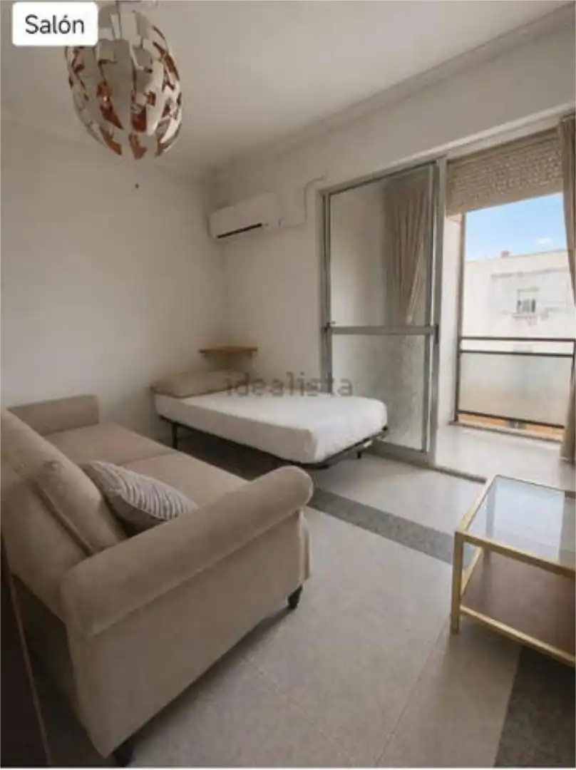 Bedroom of Flat for sale in Sevilla  with Heating, Terrace and Furnished