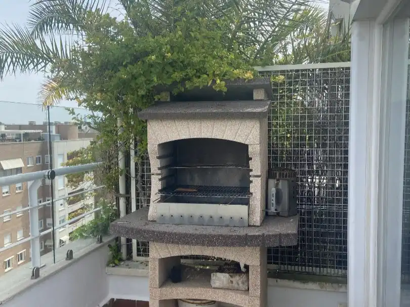 Terrasse von Dachboden zum Verkauf in  Madrid Capital mit Klimaanlage, Terrasse und Schwimmbad