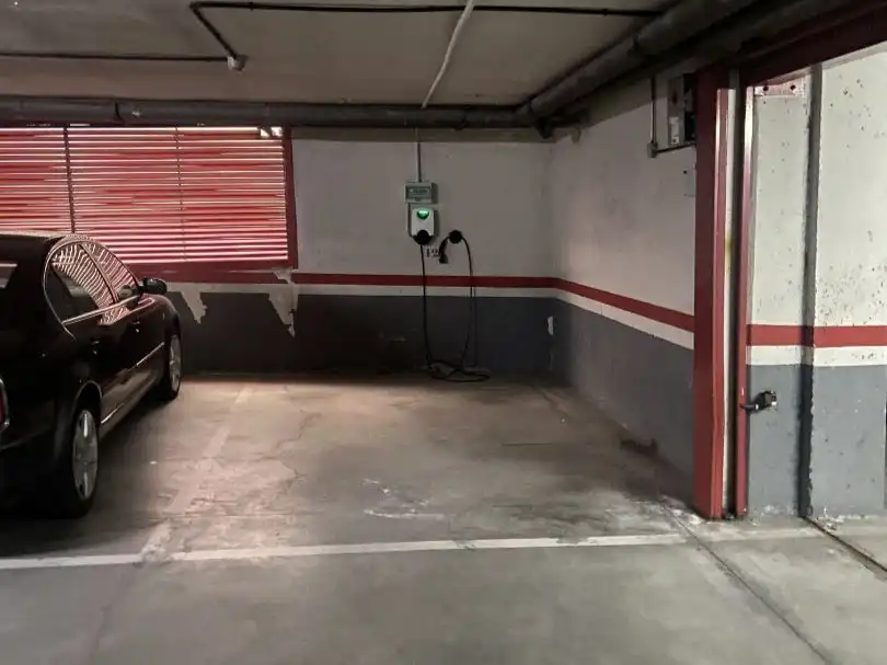 Parkplatz von Dachboden zum Verkauf in  Madrid Capital mit Klimaanlage, Terrasse und Schwimmbad
