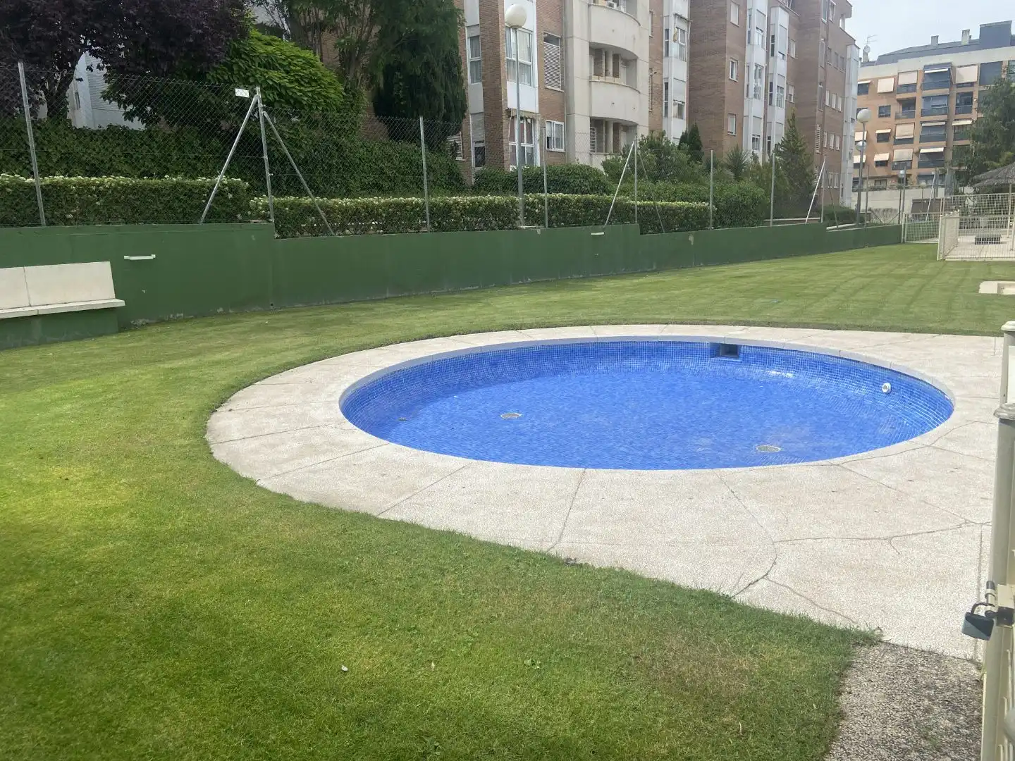 Schwimmbecken von Dachboden zum Verkauf in  Madrid Capital mit Klimaanlage, Terrasse und Schwimmbad
