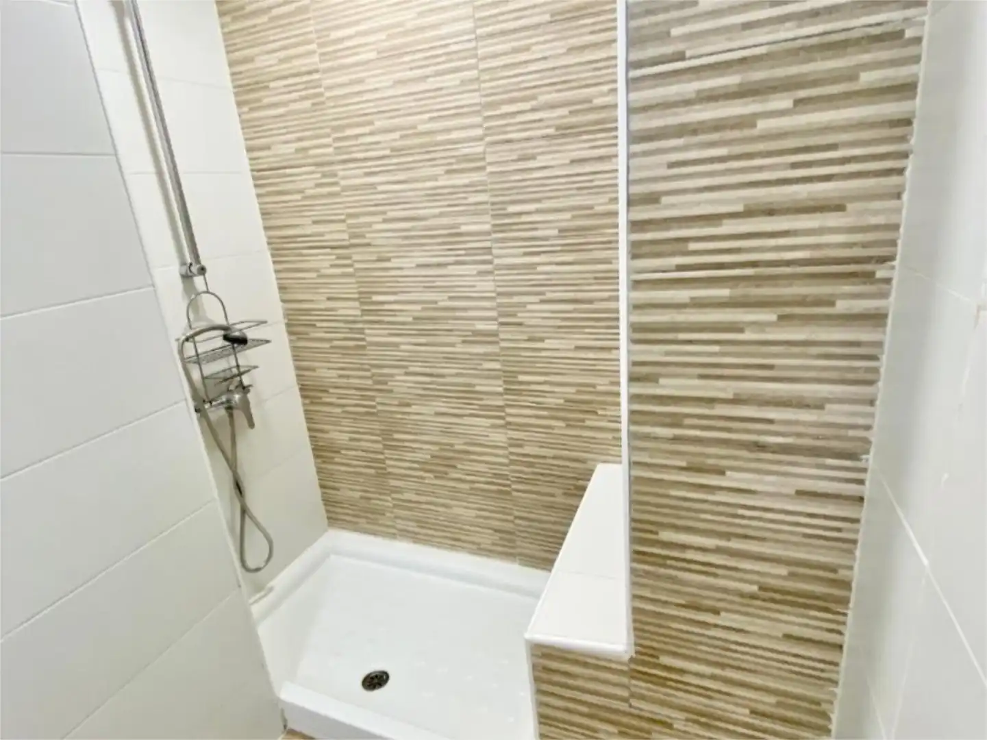 Bathroom of Flat for rent in Murcia  with Air Conditioner, Parquet flooring and Furnished