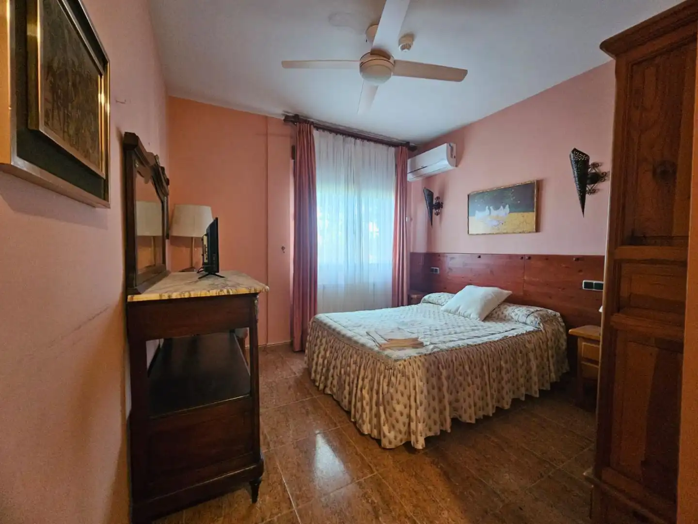 Habitación de Casa o chalet en venta en Navahermosa con Aire acondicionado, Calefacción y Jardín privado