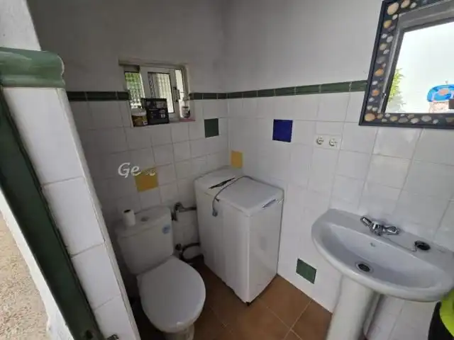 Finca rústica en venta en Calle El Pozo, 1, El Cerro de Andévalo Baño de Finca rústica en venta en El Cerro de Andévalo con Jardín privado, Trastero y Amueblado
