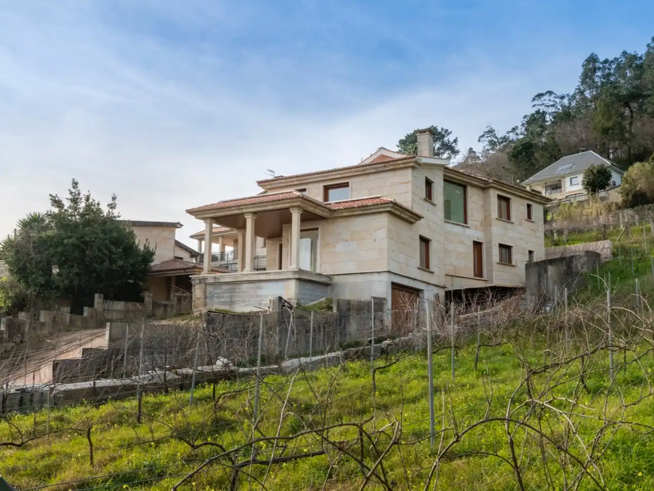 Casa o chalet en venta en Lugar Lamela, 5, Bordóns Vista exterior de Casa o chalet en venta en Sanxenxo con Terraza y Balcón
