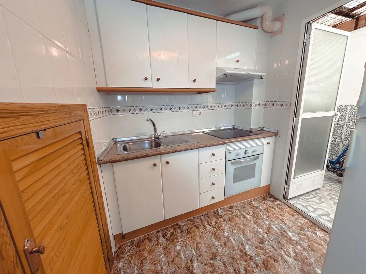 Wohnung zum Verkauf in Calle Crucero Canarias, 36, Los Cuarteros Küche von Wohnung zum Verkauf in San Pedro del Pinatar mit Klimaanlage, Terrasse und Balkon