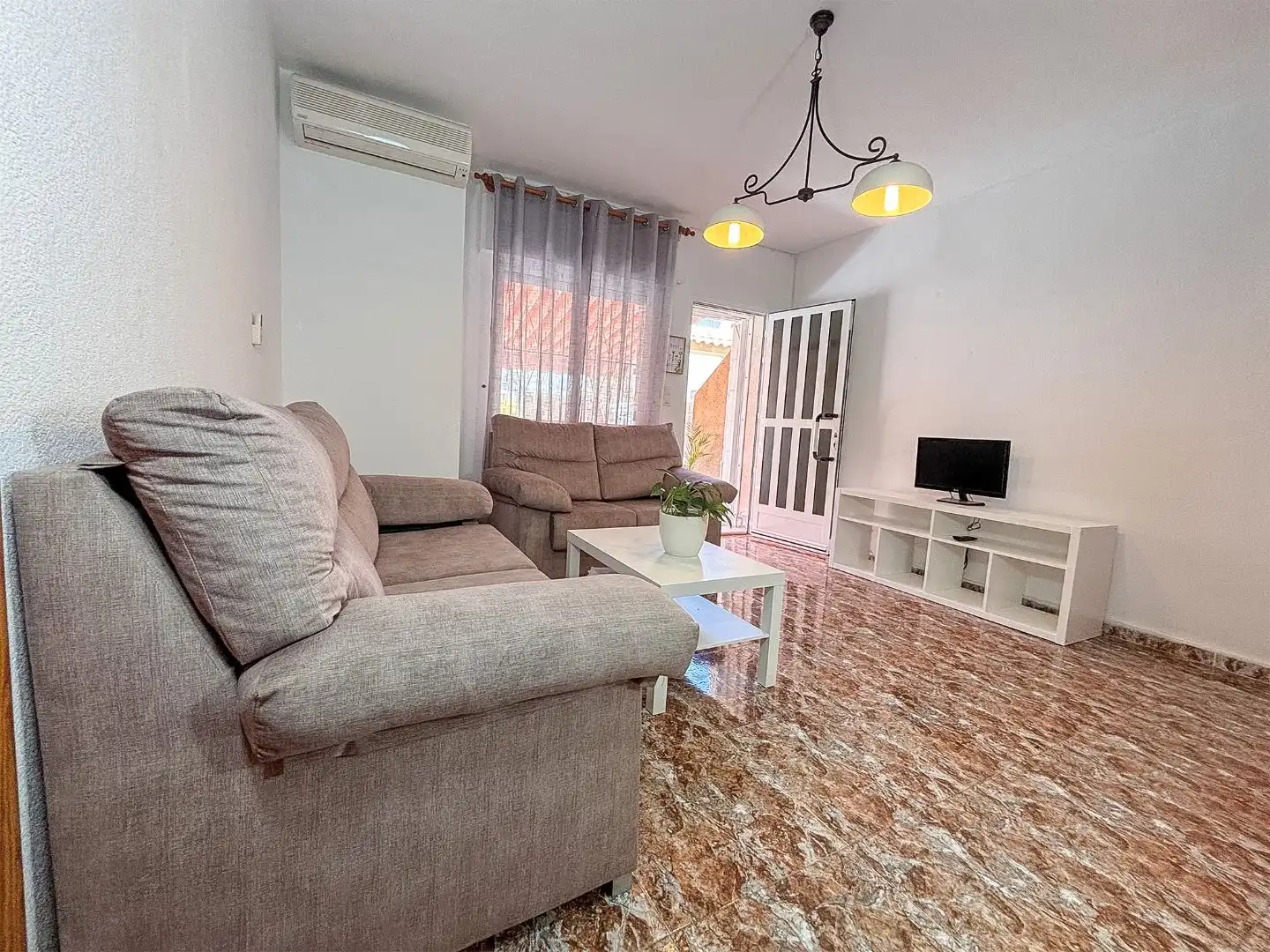 Wohnung zum Verkauf in Calle Crucero Canarias, 36, Los Cuarteros Wohnzimmer von Wohnung zum Verkauf in San Pedro del Pinatar mit Klimaanlage, Terrasse und Balkon