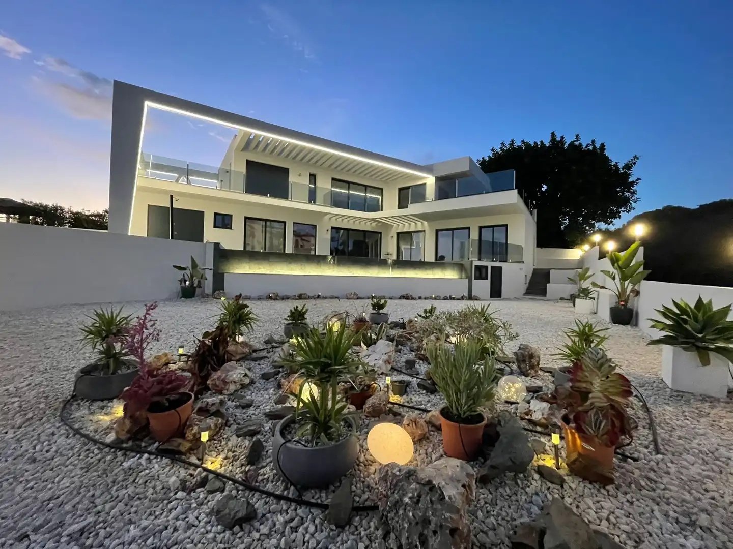 Casa o xalet en venda a Urbanización el Faro, 45, El Faro de Calaburra - Chaparral Vista exterior de Casa o xalet en venda en Mijas amb Aire condicionat, Calefacció i Jardí privat