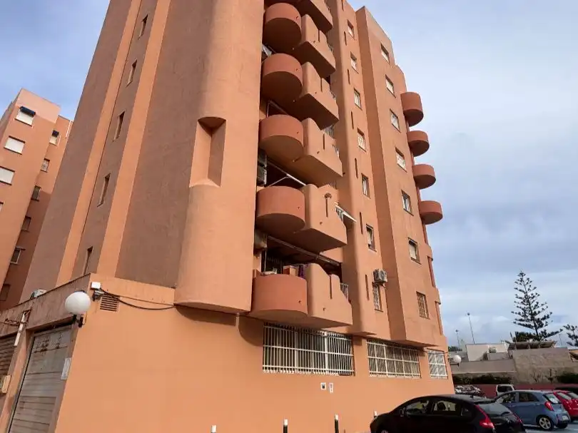 Vista exterior de Pis en venda en La Manga del Mar Menor amb Aire condicionat i Terrassa