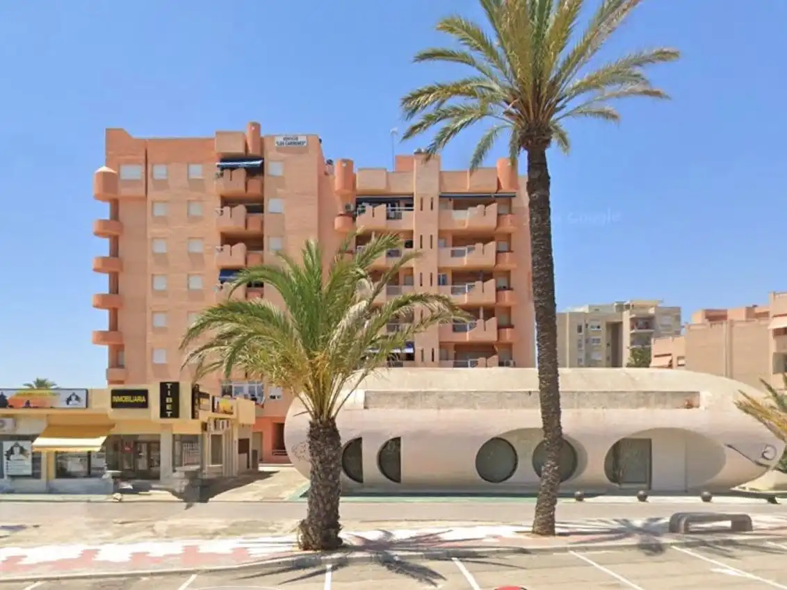 Flat for sale in Calle de la Manga, 2, La Manga del Mar Menor Exterior view of Flat for sale in La Manga del Mar Menor with Air Conditioner and Terrace