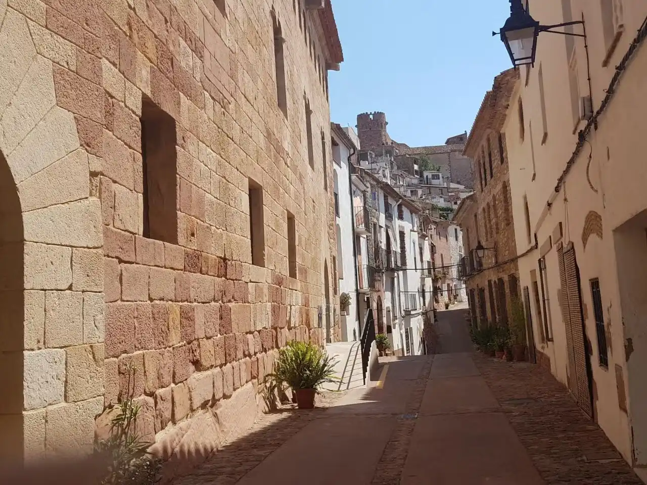 Vista exterior de Casa adosada en venda en Vilafamés amb Terrassa, Traster i Moblat