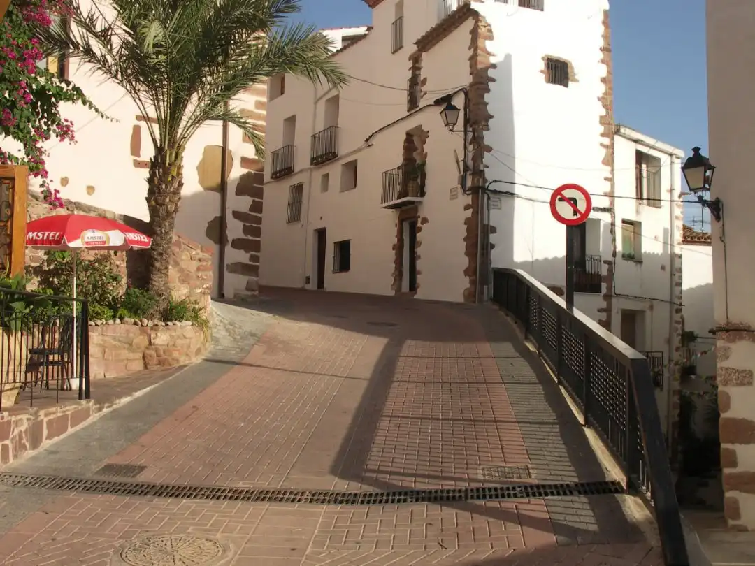 Vista exterior de Casa adosada en venda en Vilafamés amb Terrassa, Traster i Moblat