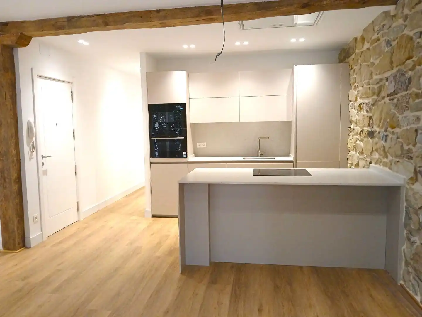 Flat for sale in Matia Kalea, 38, Antiguo Kitchen of Flat for sale in Donostia - San Sebastián with Balcony