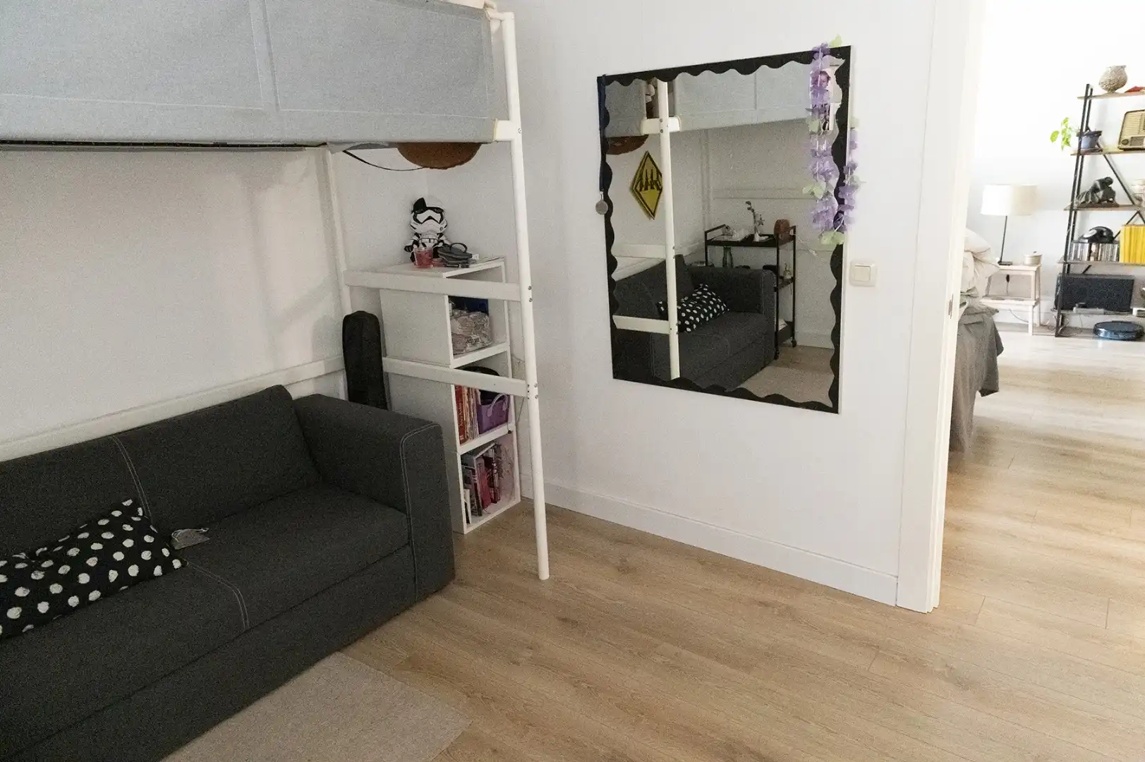 Piso en venta en Calle Alcaparron, 26, Cerrado de Calderón - Hacienda Paredes Habitación de Piso en venta en Málaga con Aire acondicionado, Jardín privado y Parquet