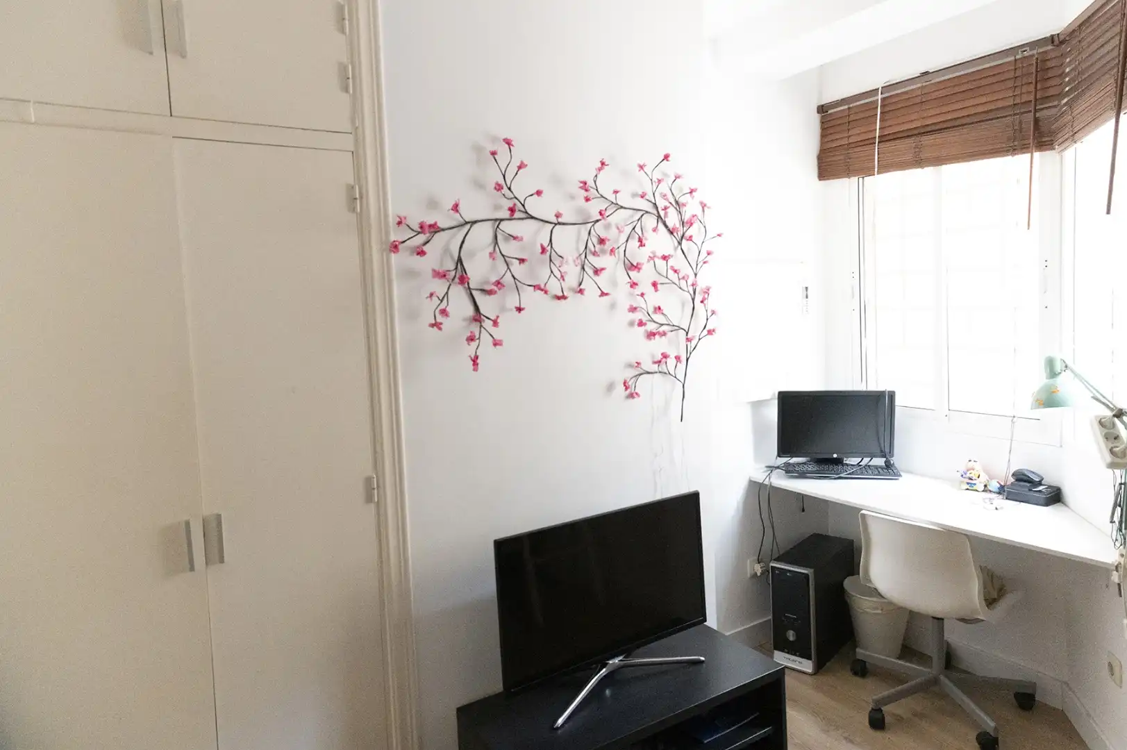 Piso en venta en Calle Alcaparron, 26, Cerrado de Calderón - Hacienda Paredes Habitación de Piso en venta en Málaga con Aire acondicionado, Jardín privado y Parquet