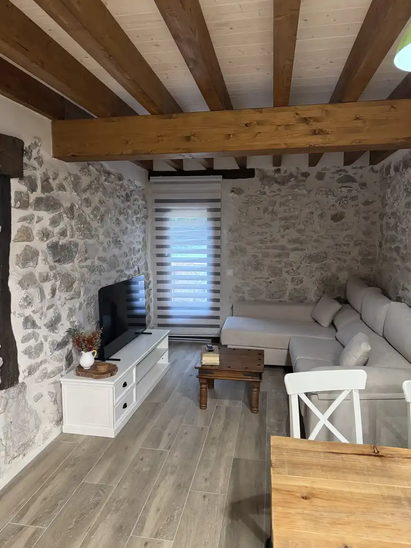 Sala d'estar de Casa adosada de lloguer en Riotuerto amb Terrassa