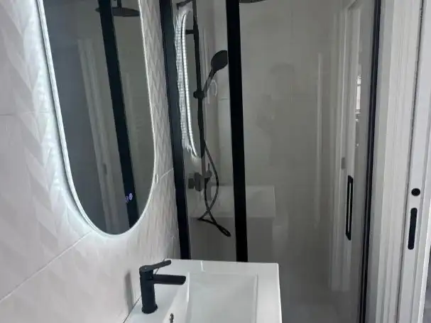 Wohnung zur Miete in Avenida Compostilla, 3, Centro Badezimmer von Wohnung zur Miete in Ponferrada mit Heizung, Terrasse und Möbliert