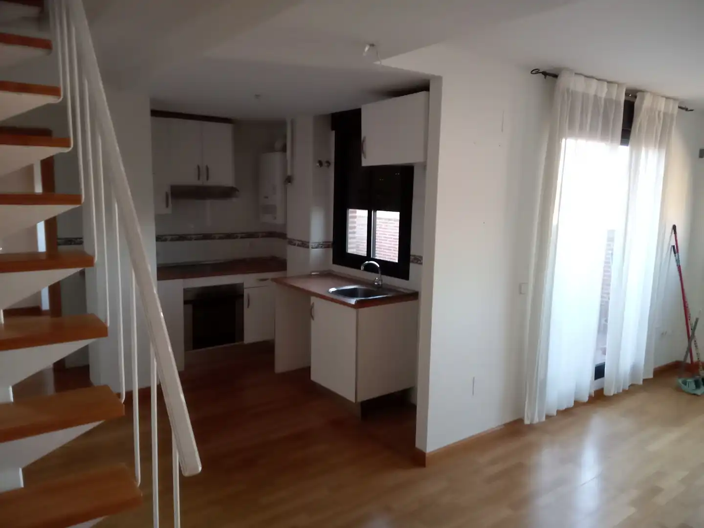Kitchen of Flat for rent in Madrid  with Heating, Private garden and Parquet flooring