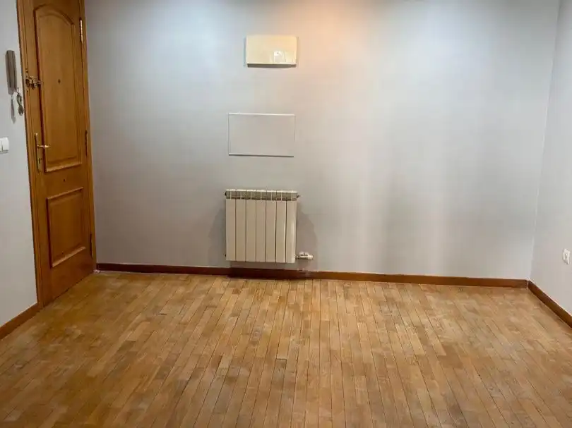 Dormitori de Pis de lloguer en Valladolid amb Calefacció, Parquet i Traster