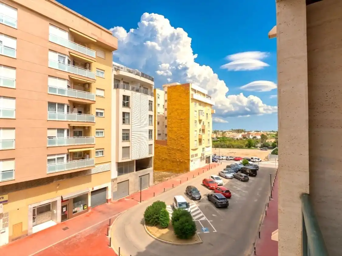 Piso en venta en Carrer de Manuel Broseta, 39, Oliva pueblo Vista exterior de Piso en venta en Oliva con Aire acondicionado y Balcón