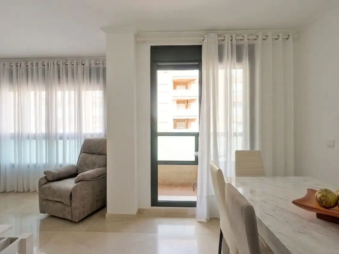 Piso en venta en Carrer de Manuel Broseta, 39, Oliva pueblo Habitación de Piso en venta en Oliva con Aire acondicionado y Balcón
