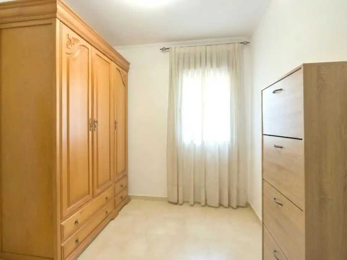 Piso en venta en Carrer de Manuel Broseta, 39, Oliva pueblo Habitación de Piso en venta en Oliva con Aire acondicionado y Balcón