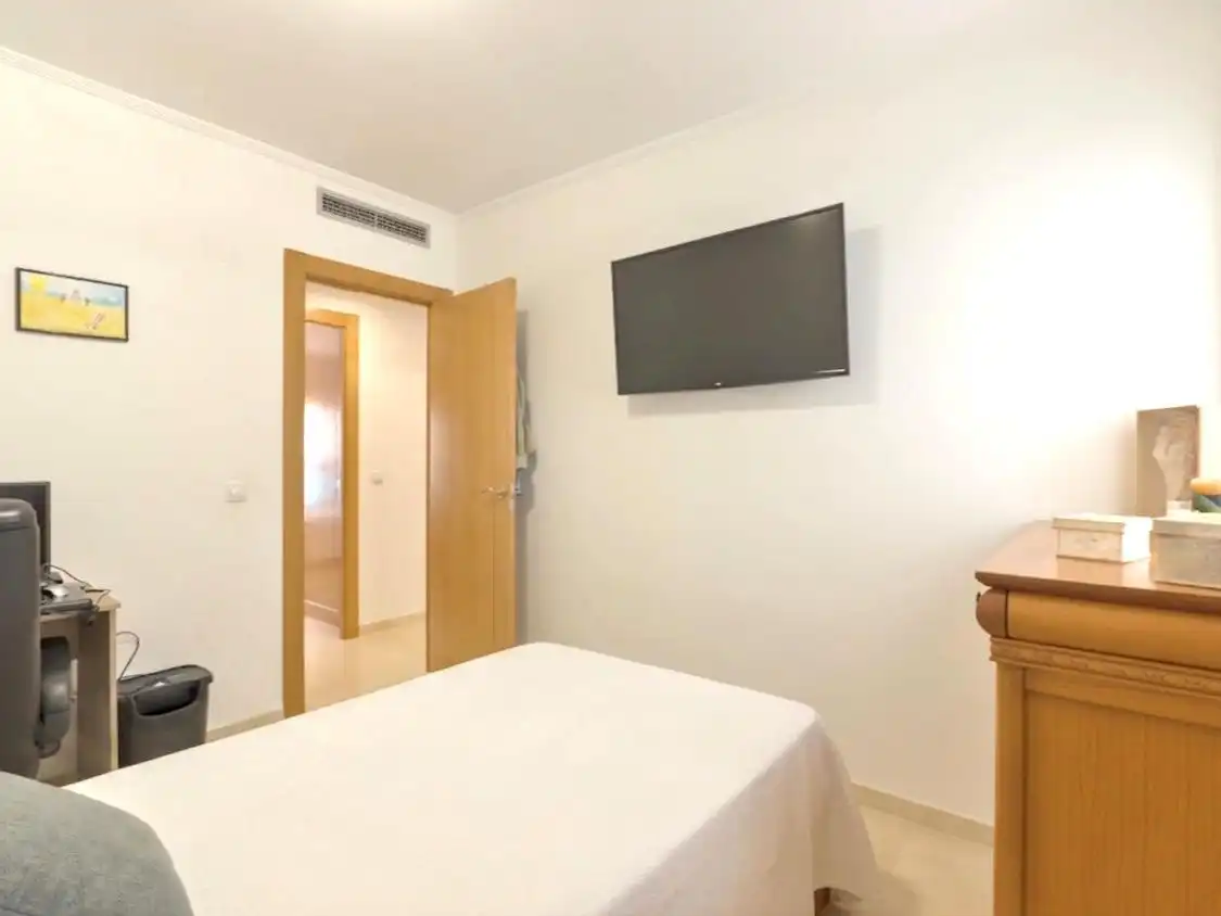 Piso en venta en Carrer de Manuel Broseta, 39, Oliva pueblo Habitación de Piso en venta en Oliva con Aire acondicionado y Balcón
