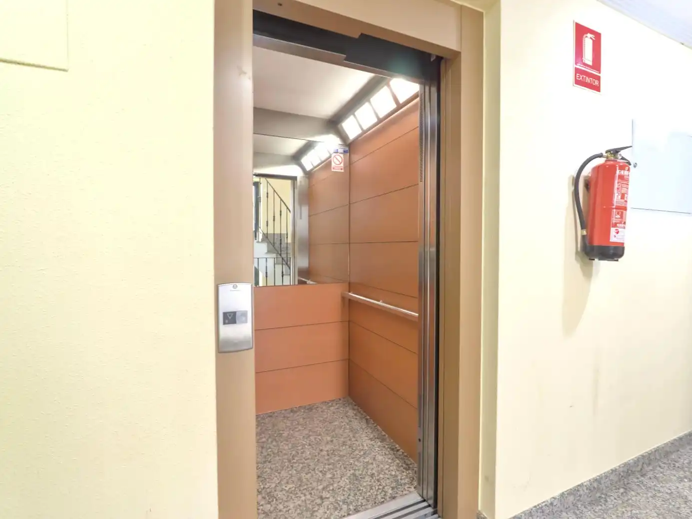 Piso en venta en Carrer de Manuel Broseta, 39, Oliva pueblo Piso en venta en Oliva con Aire acondicionado y Balcón