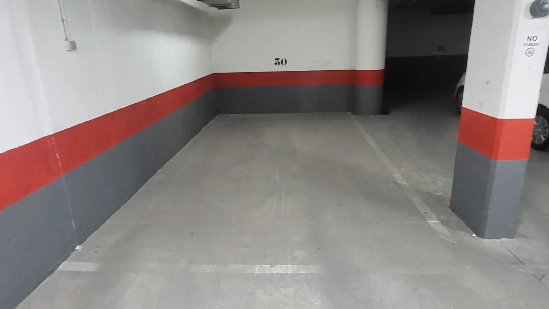 Garage for rent in Calle de la Sierra de Palomeras, 31, Casco Histórico de Vallecas Parking of Garage for rent in Madrid
