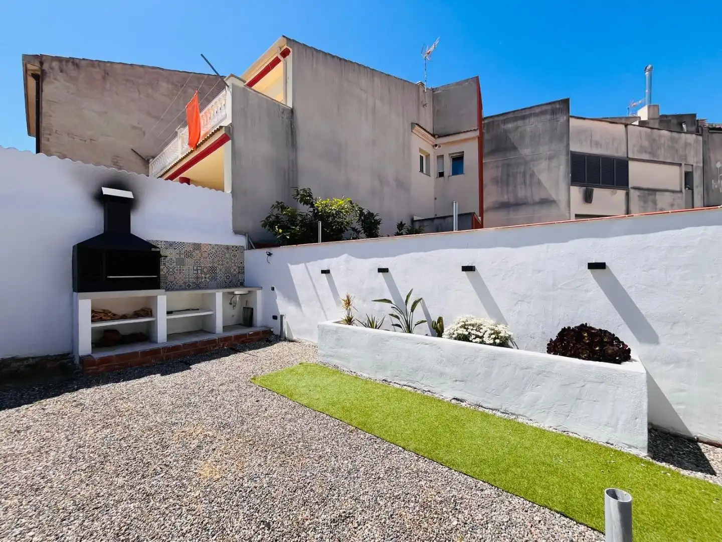 Flat for sale in Carrer Ortega i Gasset, 7, Les Roquetes Exterior view of Flat for sale in Sant Pere de Ribes with Air Conditioner and Private garden