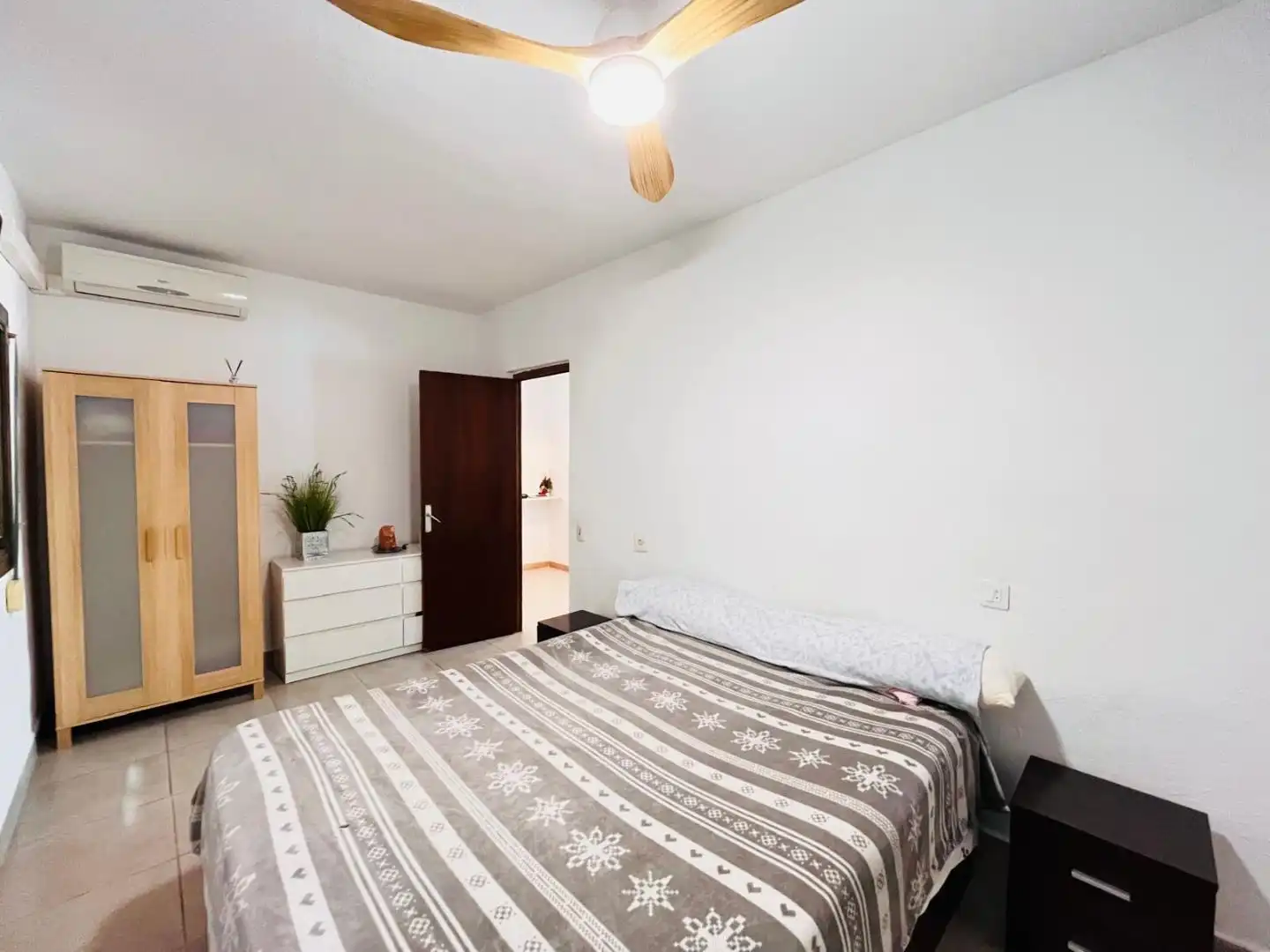 Flat for sale in Carrer Ortega i Gasset, 7, Les Roquetes Bedroom of Flat for sale in Sant Pere de Ribes with Air Conditioner and Private garden