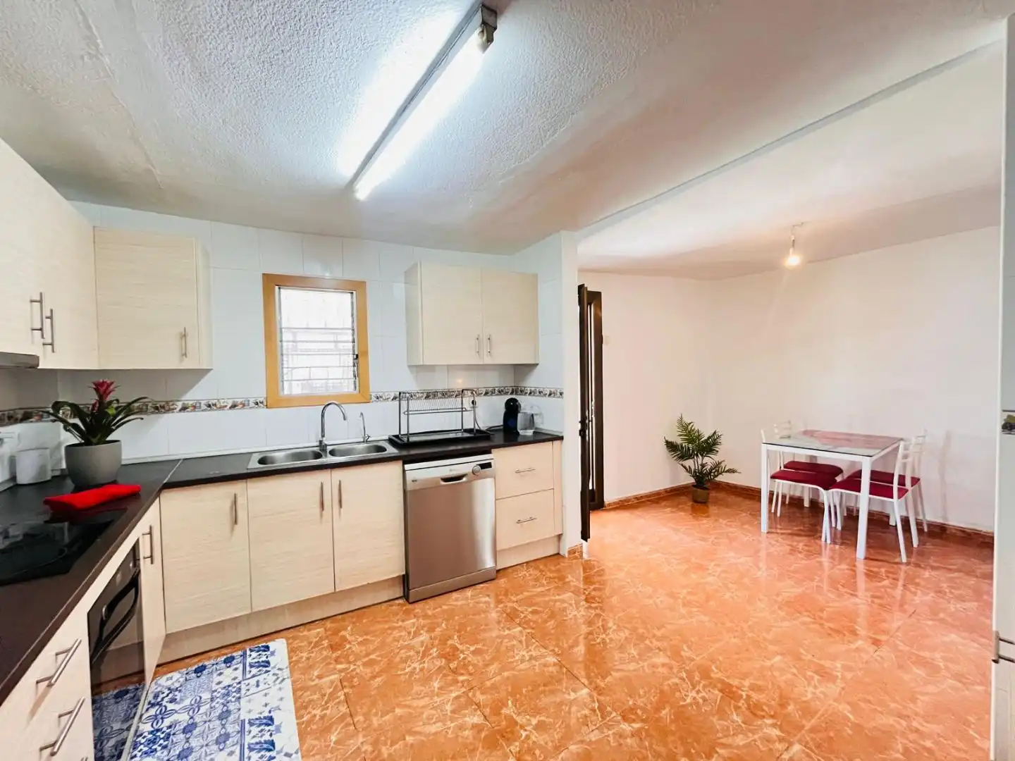 Flat for sale in Carrer Ortega i Gasset, 7, Les Roquetes Kitchen of Flat for sale in Sant Pere de Ribes with Air Conditioner and Private garden