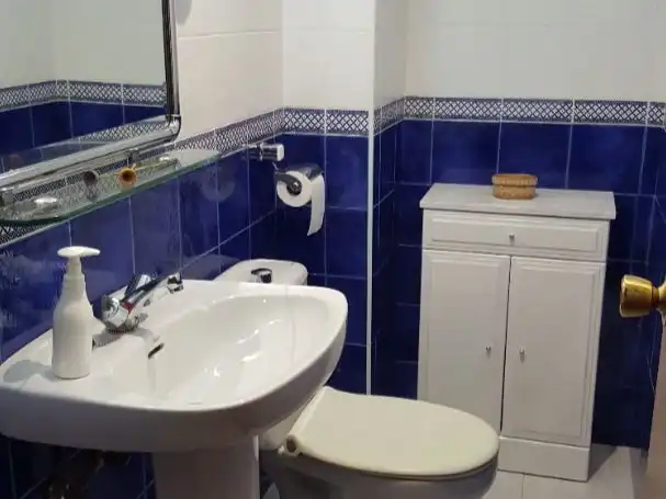 Piso de alquiler en Plaza Acuario, 1, Nuevo Parque - Los Rosales - Tráfico Pesado Baño de Piso de alquiler en Huelva con Amueblado y Balcón